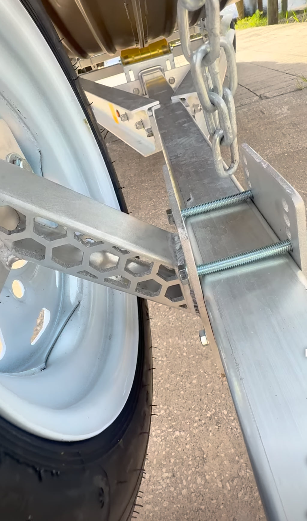 Spare tire holder