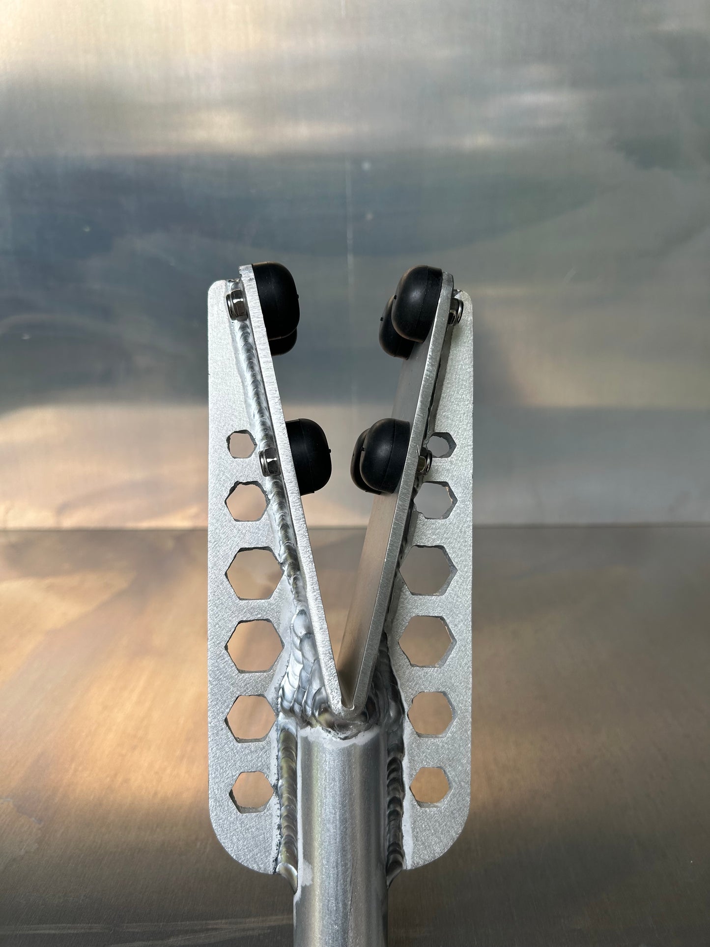 Heavy-Duty One-Piece Transom Saver