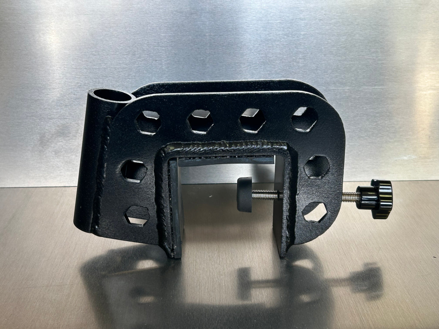 transom-mounted spud pole bracket no welding required